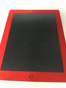 ガラスの割れた赤いiPad