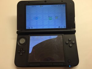 下液晶破損 の ３dsll 沖縄 Iphone修理 スマイルファクトリー