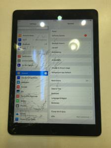 iPad Air2のガラス割れ修理