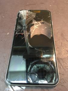 iPhone6画面割れの修理