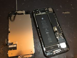 iPhone7の内部を大公開