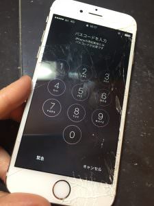 iPhone6の画面にヒビ割れ