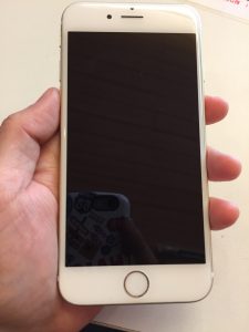 電源が落ちたiPhone6