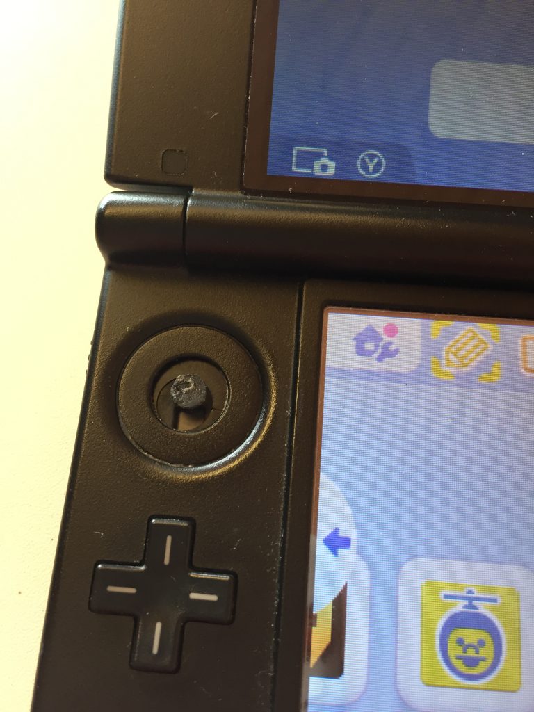 スティックが折れてる3DSLL