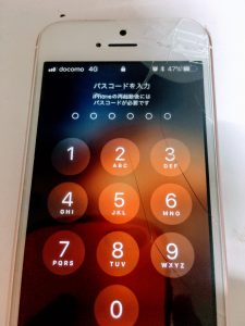 iPhoneSEガラス割れ