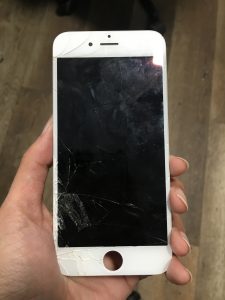 割れたiphone