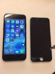 iPhone7のガラス修理完了！