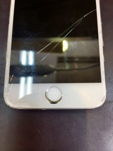 iPhone6ガラス割れ、ホーム外れ02