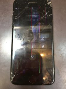 iPhone7液晶パネル破損