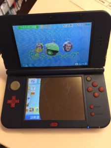 下画面の液晶割れたNew3DSLL