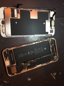 IPhone7と似ているiPhone8の内部