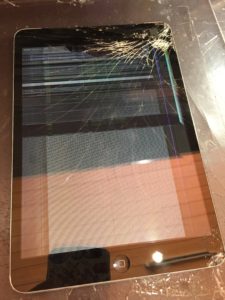 画面破損で表示不良のiPad mini2