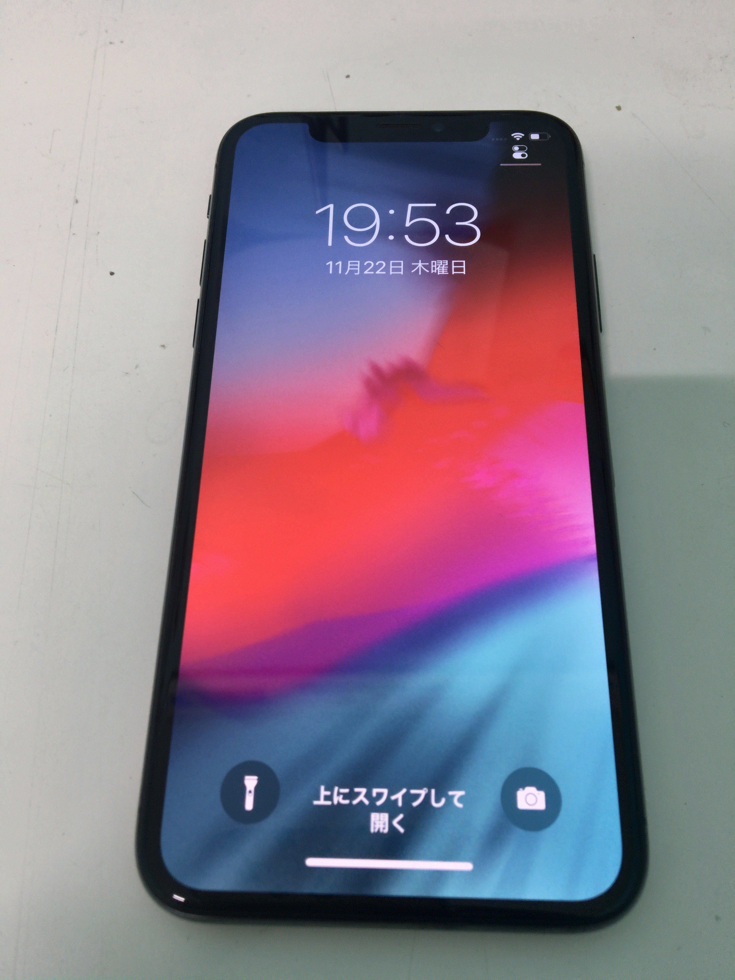iPhoneX 256GB (au) 中古 ¥45000にて買い取り – 沖縄 iPhone修理 スマイルファクトリー