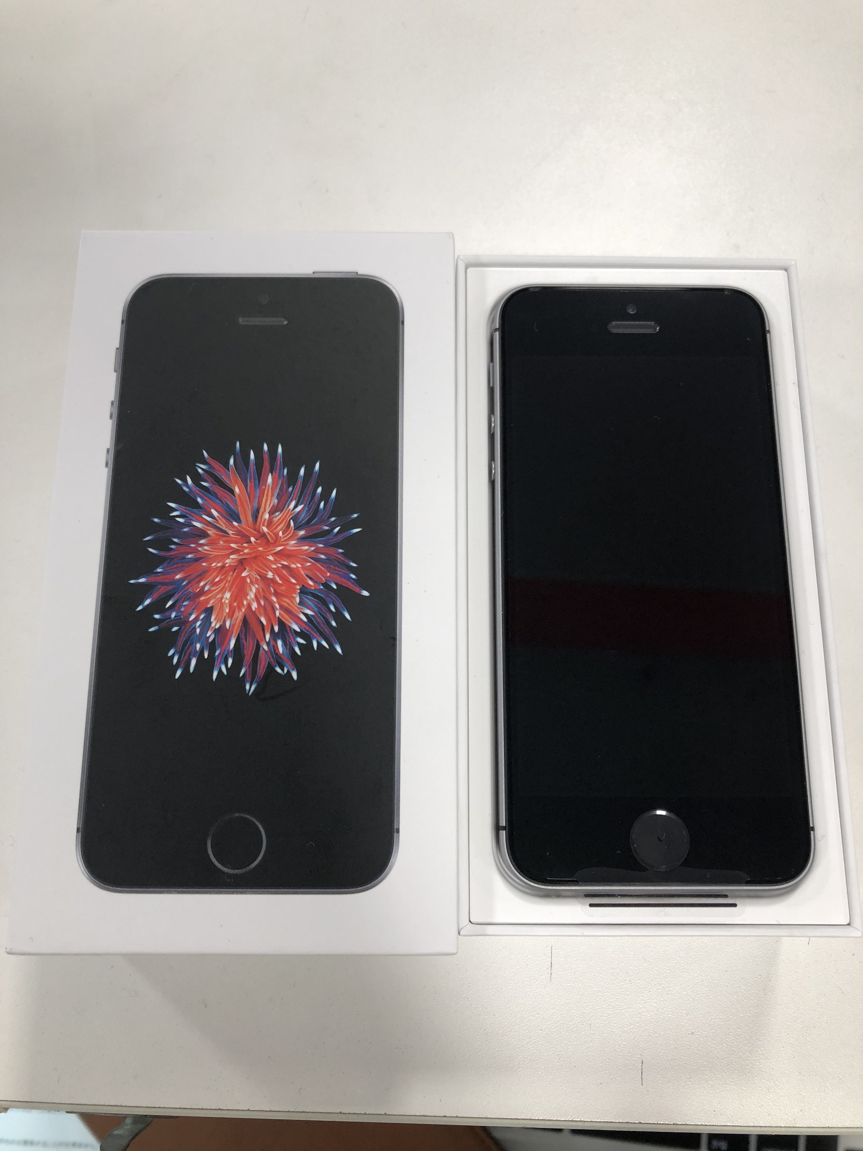 iPhoneSE 新品 32GB SIMフリー ￥15000にて買取 – 沖縄 iPhone修理 スマイルファクトリー
