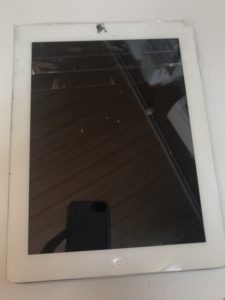 フロントガラスが割れたiPad3