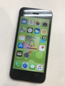 ヘッドフォンモードになってるiPhoneSE