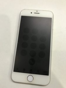 ほぼ真っ暗なiPhoneSE