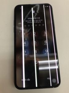 白い縦線が出たiPhoneX