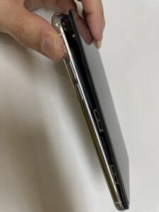 バッテリー膨張のiPhoneX