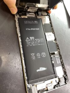 バッテリーが膨らんでいるiPhone6sPlus